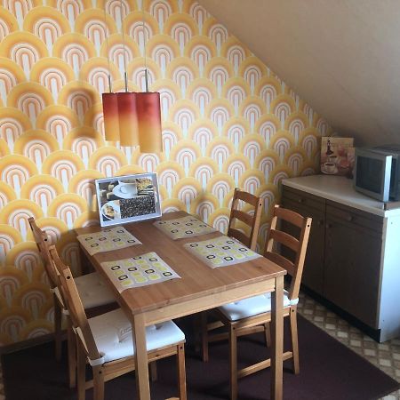 Ironico Homestay 4 Schlafzimmer Ferienwohnung 100 M2 Nahe Bostalsee Eisen  Buitenkant foto